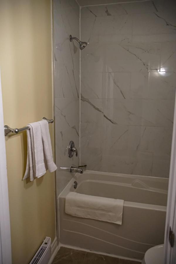 Skyland Motel Inn & Suites 헌츠빌 외부 사진
